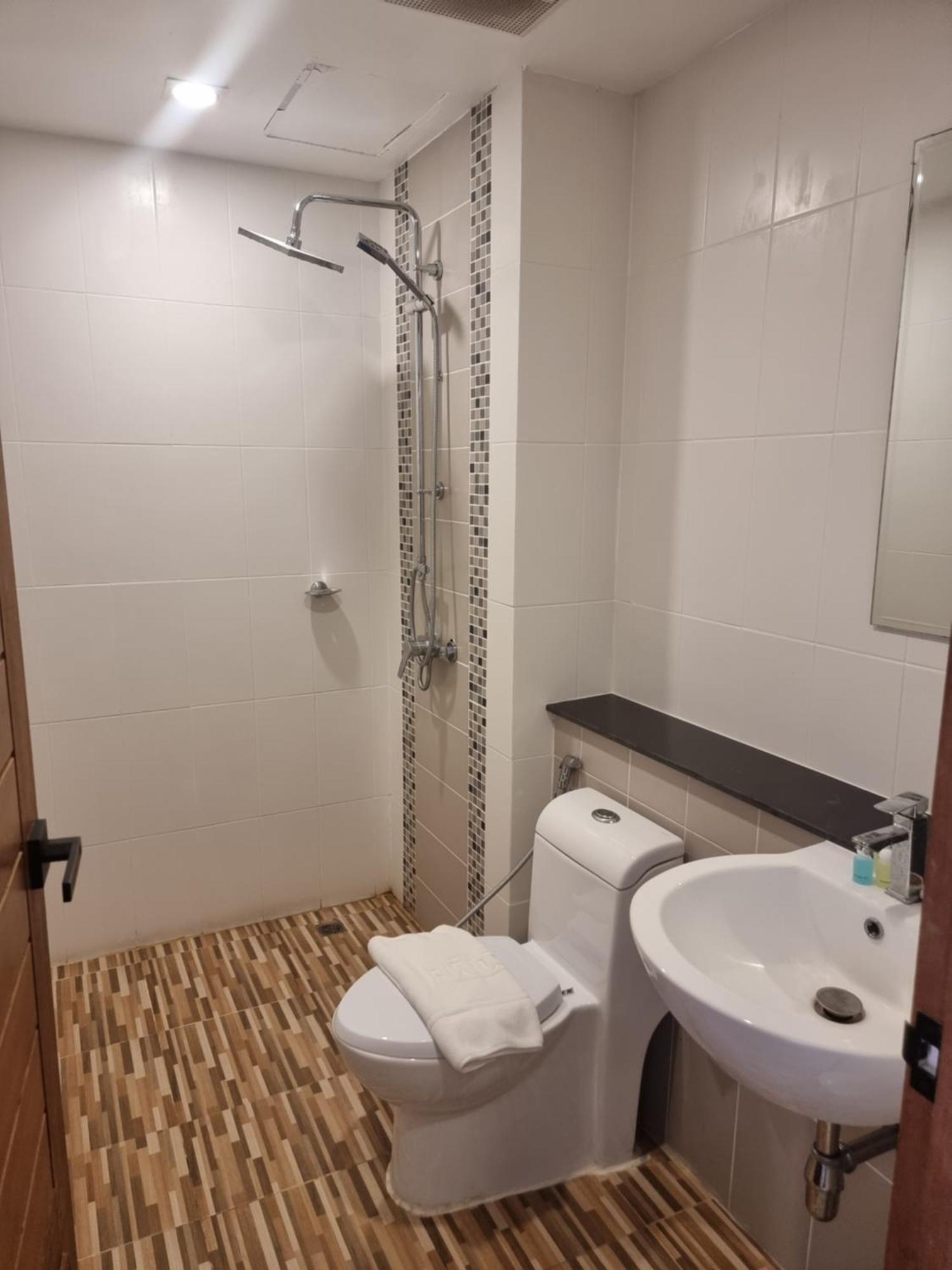Diva Boutique Hotel Patong Exteriör bild