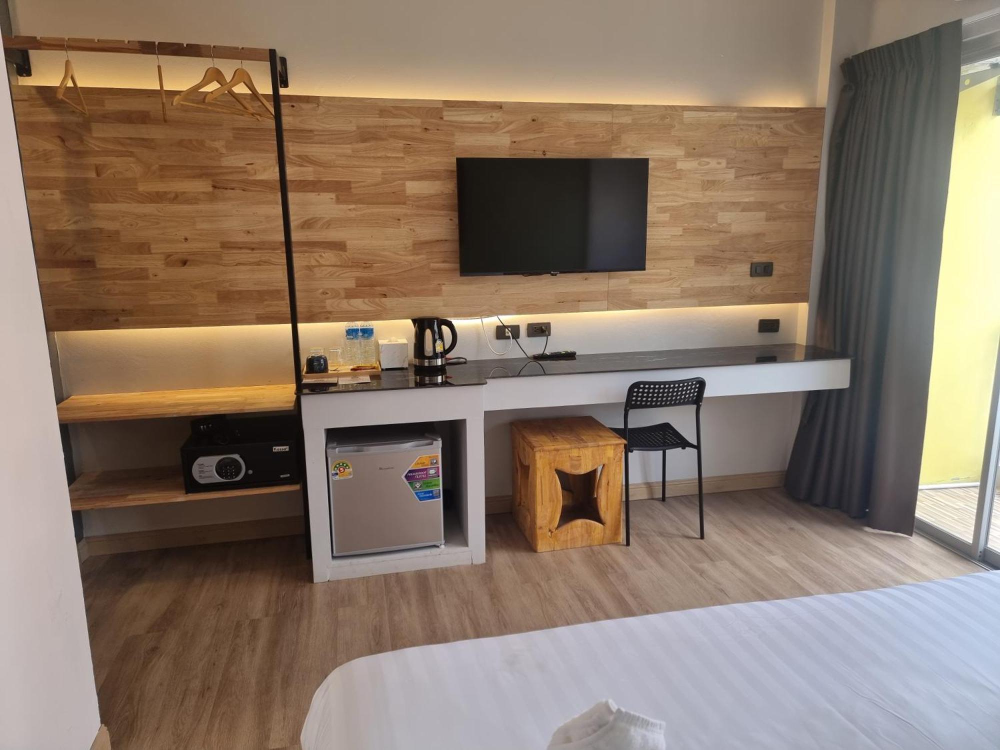 Diva Boutique Hotel Patong Exteriör bild