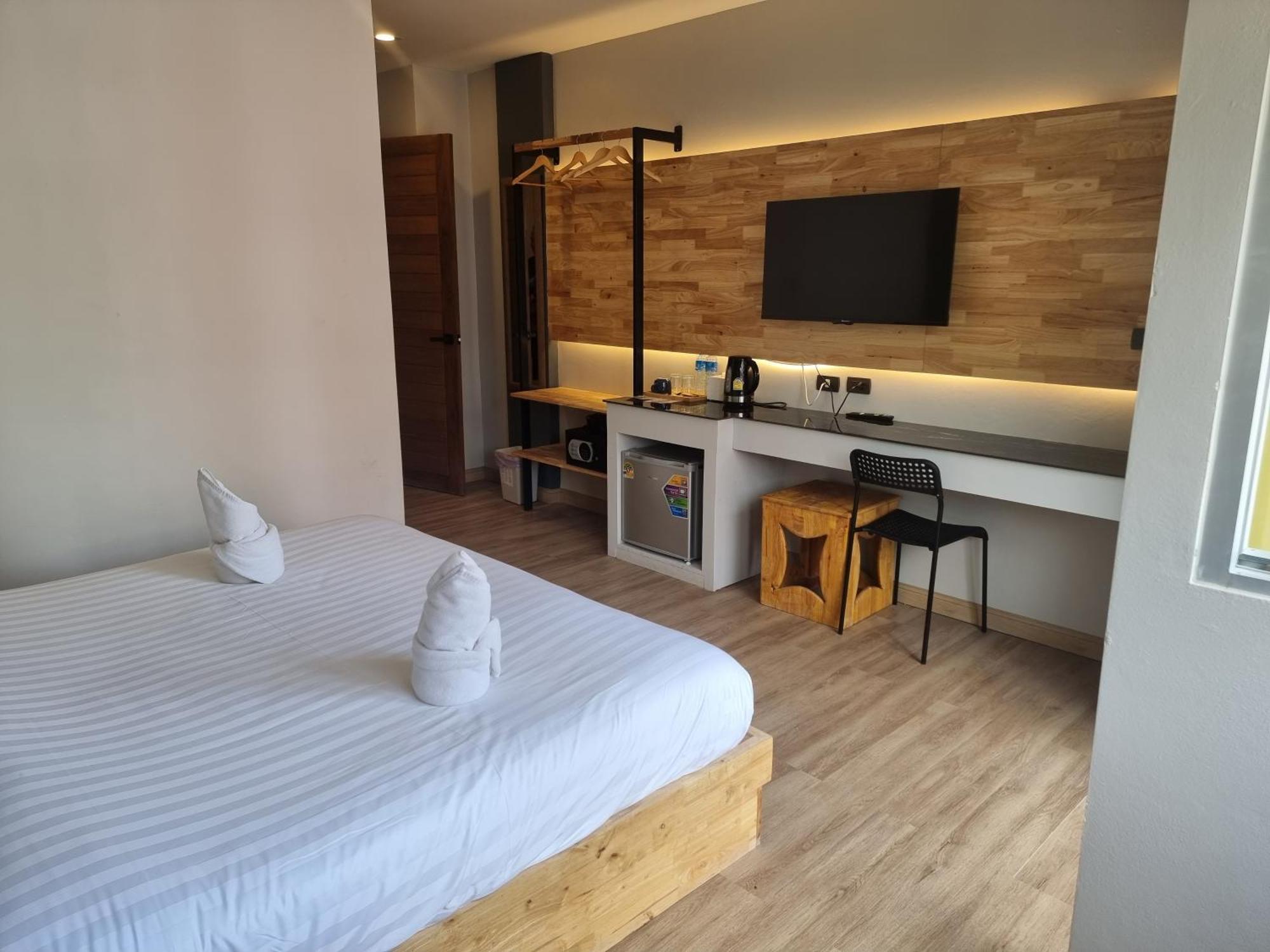 Diva Boutique Hotel Patong Exteriör bild